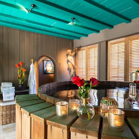 Exclusive Suites The Secret Garden-3
